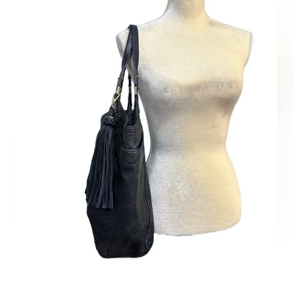 EUC Tory Burch Pyramid slouchy Large Black Leather Hobo Bag - Picture 2 of 15